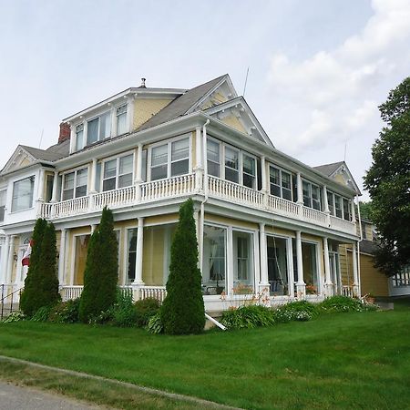 Governor'S Mansion Inn Miramichi Exterior foto