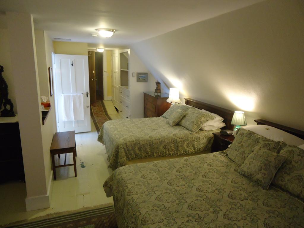 Governor'S Mansion Inn Miramichi Habitación foto
