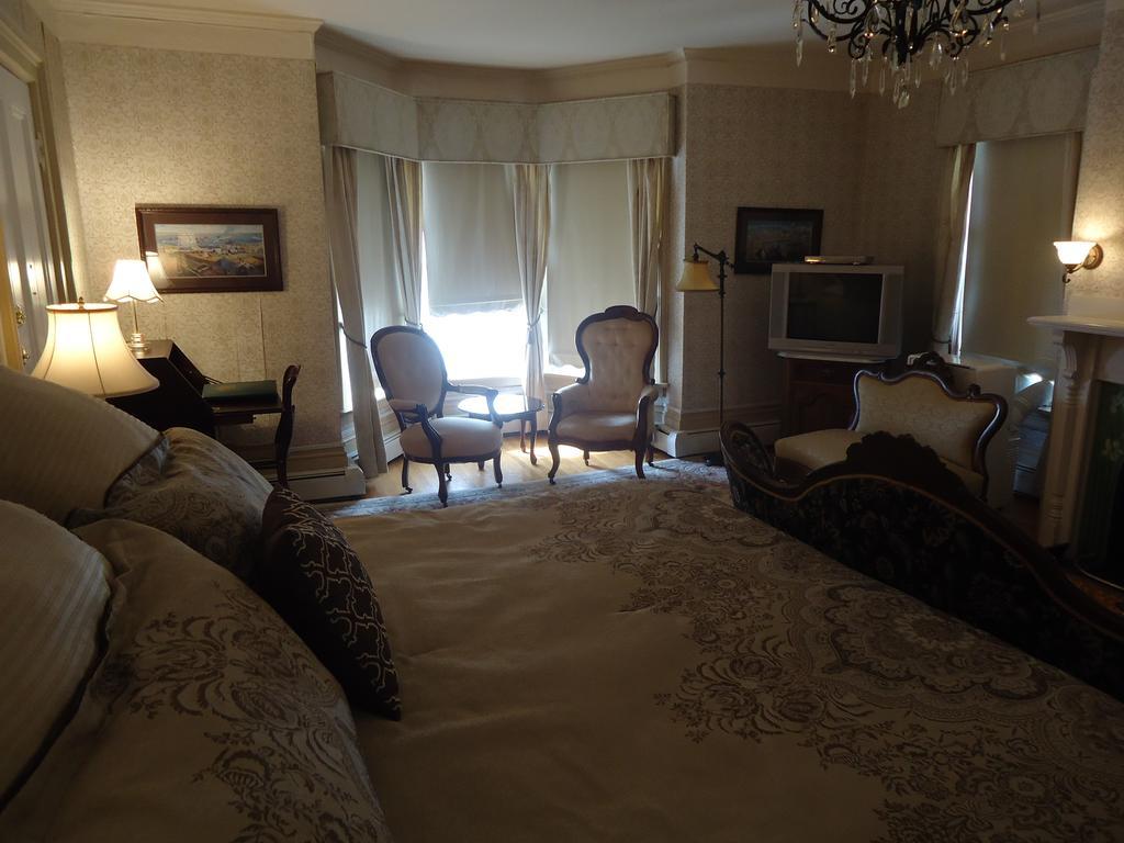 Governor'S Mansion Inn Miramichi Exterior foto