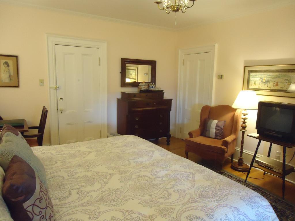 Governor'S Mansion Inn Miramichi Habitación foto