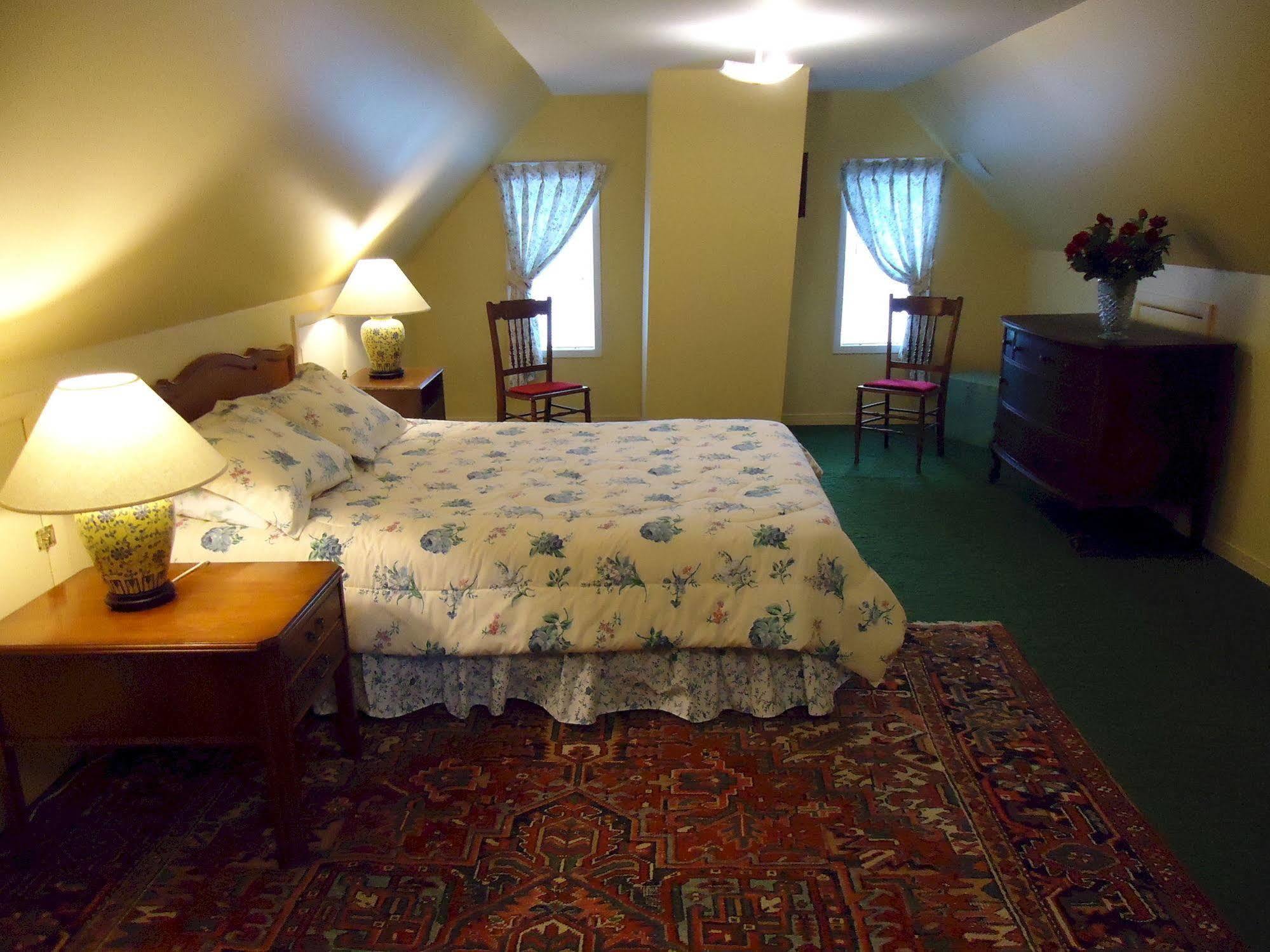 Governor'S Mansion Inn Miramichi Exterior foto