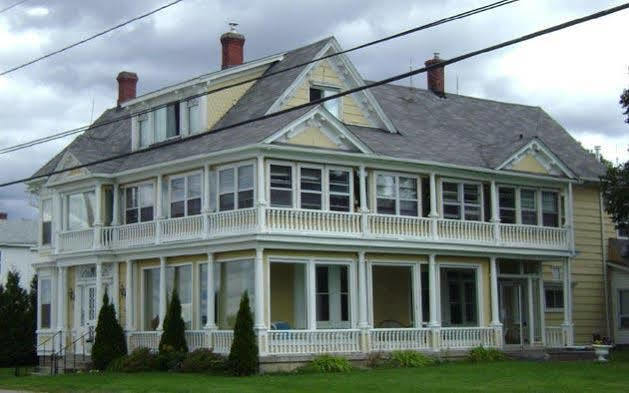 Governor'S Mansion Inn Miramichi Exterior foto